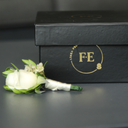 E - Corsage / BBoutonier para pecho de Mini Rosas Blancas