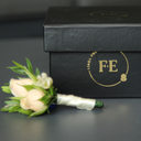F - Corsage / Boutonier para pecho de Mini Rosas Rosadas