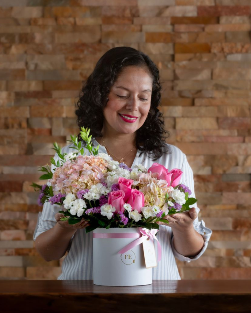 D4 - Box Pinky Mommy