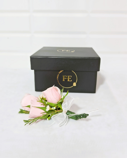 C - Corsage para pecho de Mini Rosas Rosadas